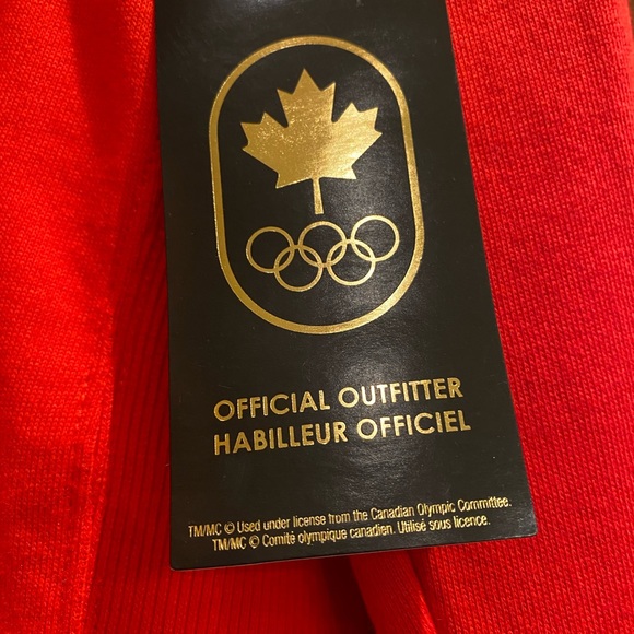 HBC | Varsity Canada French Terry Crop Sweatshirt - Picture 4 of 9